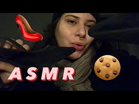 ASMR | DESTRUINDO COMIDA 🍪 COM SALTO 👠 🤔🤤