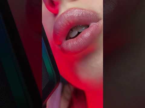 Wet & Close Kisses 💦