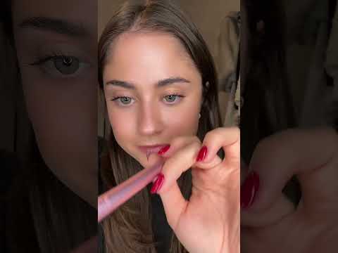 ASMR face painting
