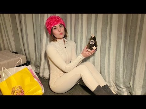[ASMR] Showing You My Souvenirs in my Queenstown Airbnb | Soft Spoken, Tapping & Crinkles