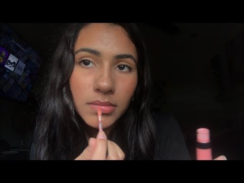 ASMR APPLYING LIP GLOSS