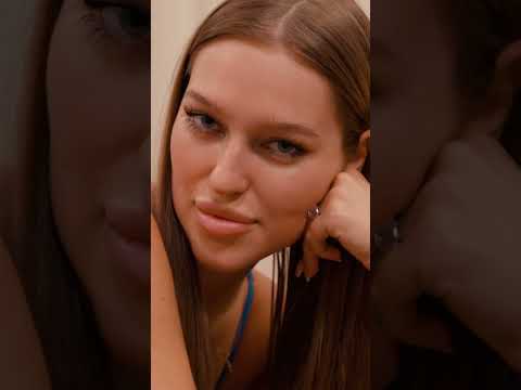 Deep tissue massage, stretching, and chiropractic adjustment for girl #chiropractor