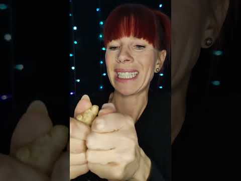 ASMR Dir ist schlecht - Mama kümmert sich um dich #asmr #asmrdeutsch #asmrshorts