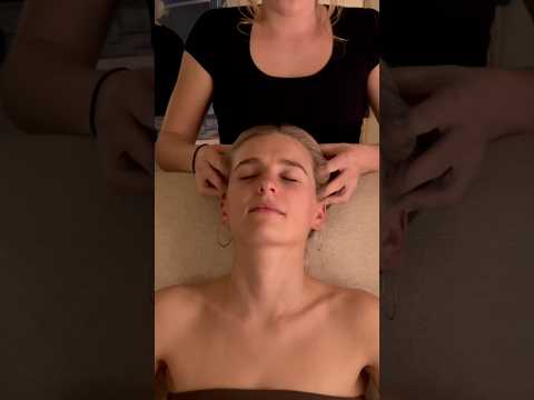 ASMR on my bestie Esmé #foryou #relax #trendingnow #asmrsounds #dailyshorts #asmr #hair #life