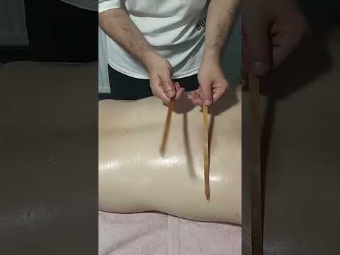 MASSAGE TURKISH THERAPY THAT RELIEVES TENSIONS IN THE BACK #satisfying #relaxing #shorts #massage