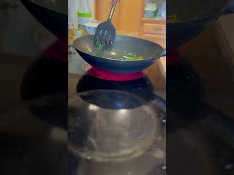 ASMR Stir-Fried Chive, Cabbage and Mushroom Noodles