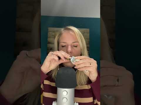 ASMR FR / Crème pour les mains #shortsasmr #asmrfrançais #asmrfr