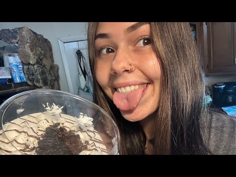 ASMR EATING CAKE MUKBANG (6,000 CELEBRATION)