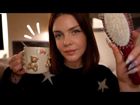 ASMR - Soirée cocooning avec ta meilleure amie 🌧️ (skincare, livres, pluie…)