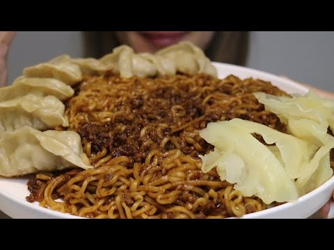 ASMR CHICKEN DUMPLINGS MINCED MEAT NOODLES PICKLED CABBAGE no talking CREMA ASMR #asmr #mukbang