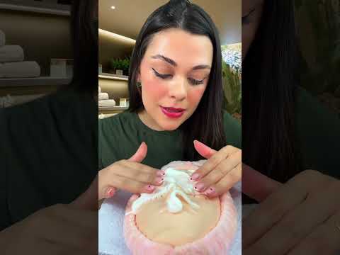 ASMR: limpeza de pele em você #asmr #satisfying #asmrsounds