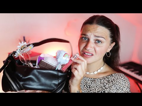 ASMR POV : LA PESTE FOUILLE DANS TON SAC