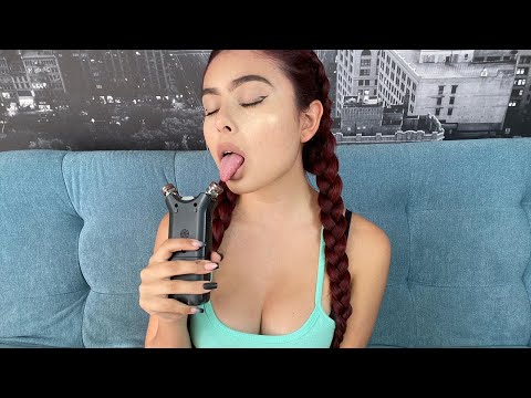 ASMR COMIENDO TUS OREJITAS/MOUTH SOUNDS/EAR EATING