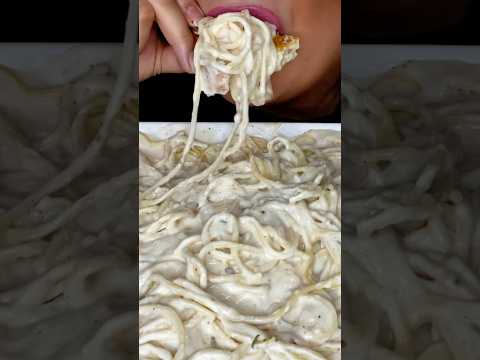 CREAMY FETTUCCINE ALFREDO #asmr #noodles #cheesy #foodshorts