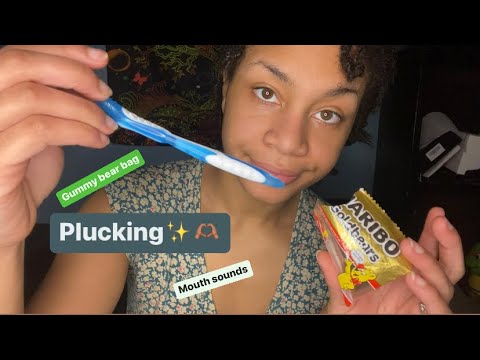 ASMR - Mouth Sounds, Plucking, GBB, Spread em (Britt)