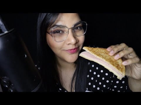 ASMR comiendo sandwich de jamón y queso