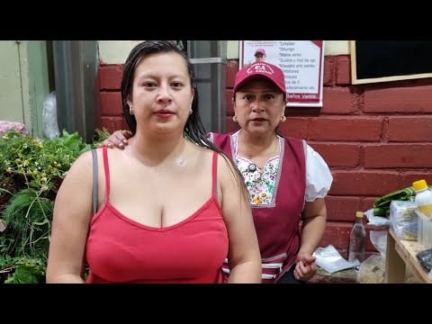 ASMR, Limpia energética y masaje para el estrés en el mercado con Martha Pangol & Erika 