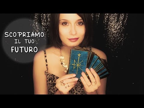 TI LEGGO LE CARTE SUSSURRANDO · ASMR ROLEPLAY