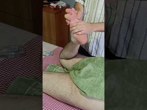 FOOT SPORTS BODY MASSAGE #foot #therapeuticmassage #relax  #satisfyling #shortvideo