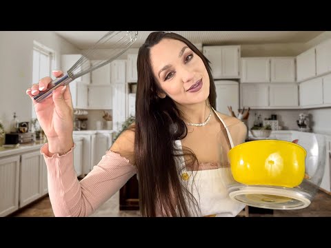 ASMR - Girlfriend is Baking For You on Thanksgiving Roleplay