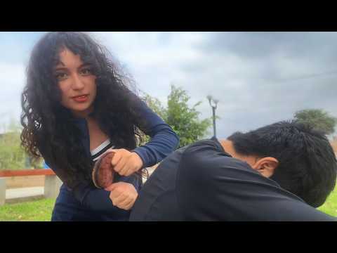 ASMR en la calle Masaje Caótico a un Desconocido