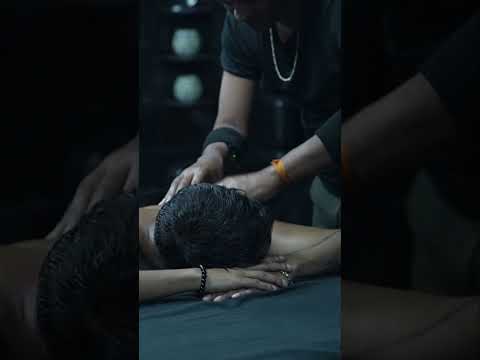 Indian Traditional Saloon Style ASMR Head & Body Massage With Neck Cracking #shorts