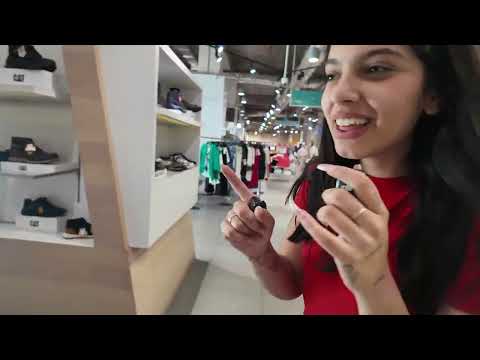 ASMR EN PUBLICO Por un CENTRO Comercial| SOFIWI