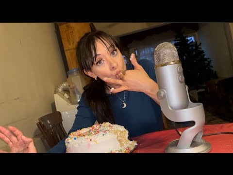 ASMR Eating my birthday cake..with my FINGERS (mouthsounds, spit painting, face eating) 👀🎂