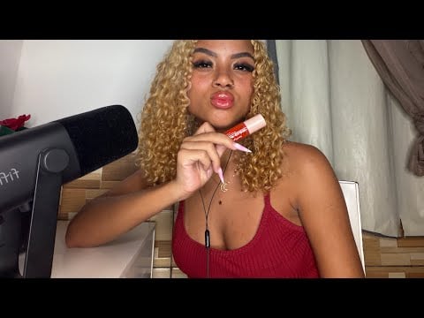 ASMR | Fabric Scratching and Kisses💕🫦💤￼
