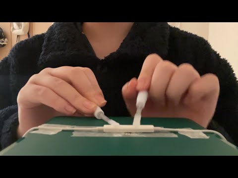 ASMRˊ˗耳が気持ちいい！イヤホンマイクに光る耳かきするよ😴｜Earphone microphone with light-up earcleaning