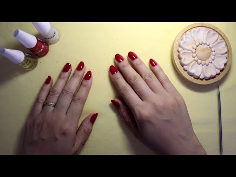 ASMR Não Intencional • Pintando as Unhas e Hablando 
