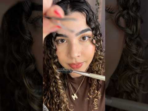 posso fazer sua sobrancelha? 💕 #asmr #shorts