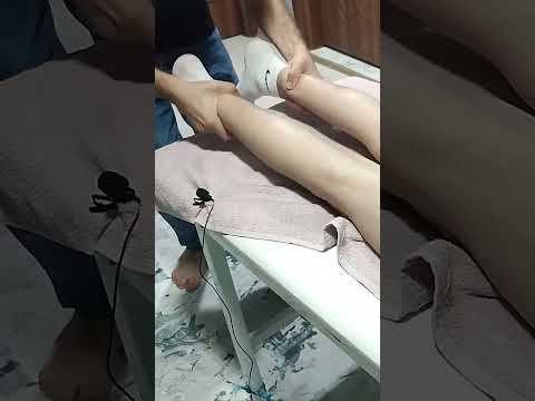 INTENSIVE MASSAGE FOR THE MUSCLES IN THE HIND LEGS #satisfying #relaxing #asmr #shorts #massage