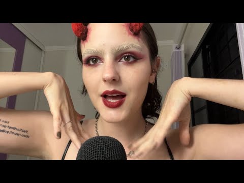 ASMR Fazendo Make artística de terror