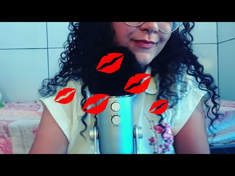 ASMR- Sons de boca molhados e secos em seus ouvidos com toque na tela/pincel