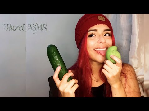 ASMR | Comiendo pepino (sonidos crujientes) 🥒