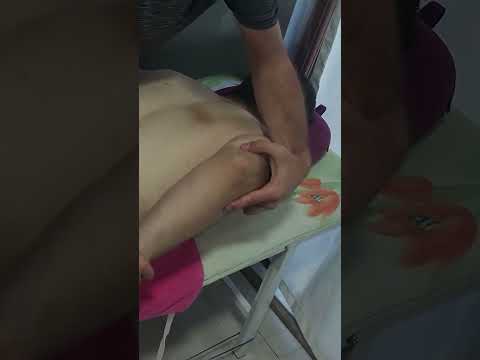 MASSAGE THERAPY THAT RELIEVES ALL BACK DISORDERS #satisfying #relaxing #asmr #shorts #massage