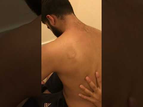 Back Massage ASMR #relax #calmvibes #goldentherapy #streesrelief #soothingsounds #lahoribarber #oil