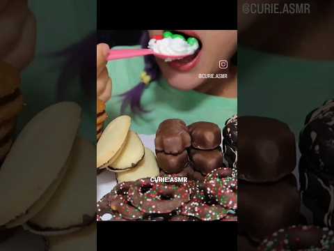 Eating Whipped Cream w/M&M 🔴🟢🟡 휘핑크림 스푼으로 먹기 #shorts #asmr