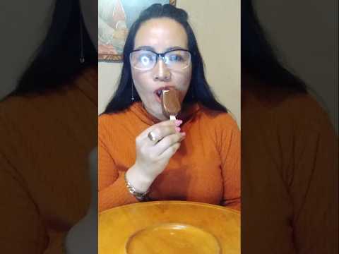 HOW I EAT HAAGEN DAZ ICE CREAM #shortsfeed #mukbang #eatingshow #eating #boodlefight #shorteats