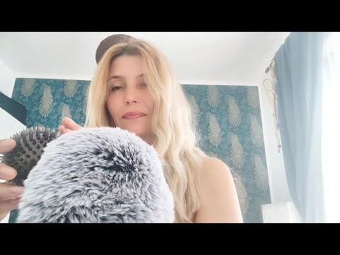 🎧 Slow, gentle mic scratching ASMR | Fluffy Mic | No Talking