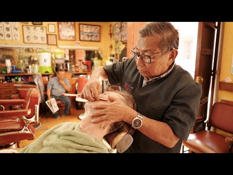 💈 I Got a Relaxing Shave In This 1970s Time Capsule | Barbería Willy, Antigua Guatemala
