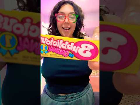 BUBLE GUM ASMR | blowing BUBBLICIOUS gum popping bubble soubds