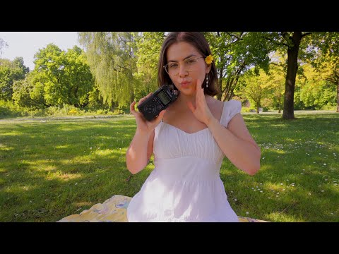 ASMR Windy Mouthsounds im Park 🌬️