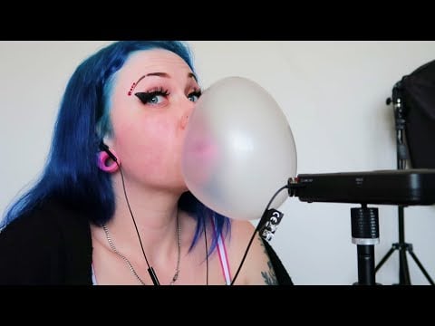 ASMR | NO TALKING | Gum chewing & Bubble Blowing (BIG BUBBLES) 😍