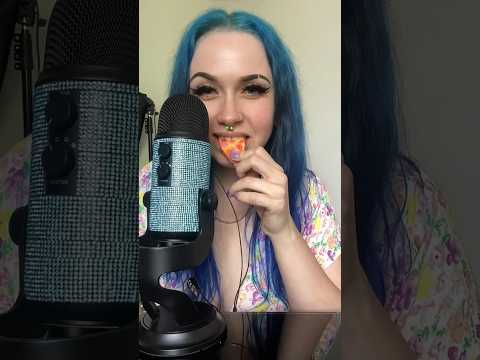 gummy pizza 🍕 #asmr #eatingsounds #asmreating #gummycandy