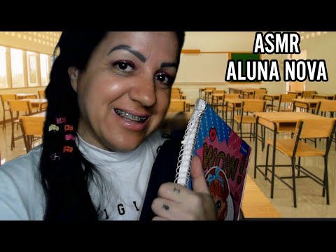 ASMR-ALUNA NOVA MASCANDO CHICLETE E MEXENDO NO SEU CABELO #sonsdeboca #asmr #asmrportuguês #relax