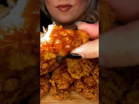 That crunch! 🤯 #asmr #shorts #food #chicken