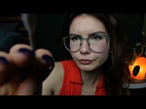 ASMR [PL] | masz coś w oku... 👀 pozwól mi pomóc! | bliski szept, dźwięki ust, osobista uwaga