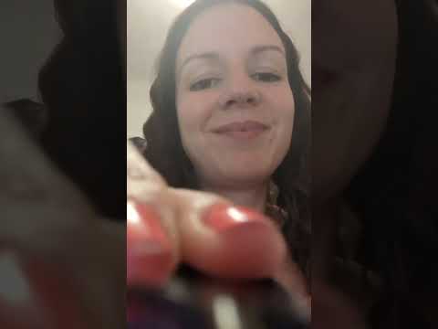 ASMR Clipping your Face #asmr #asmrtapping #asmrtingles